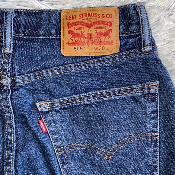 Levi’s 505 Blue Jean Shorts 30 Inch Waist - Picture 3 of 6